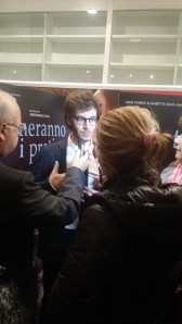 Il tenentino Alessandro Sperduti in balia dei giornalisti